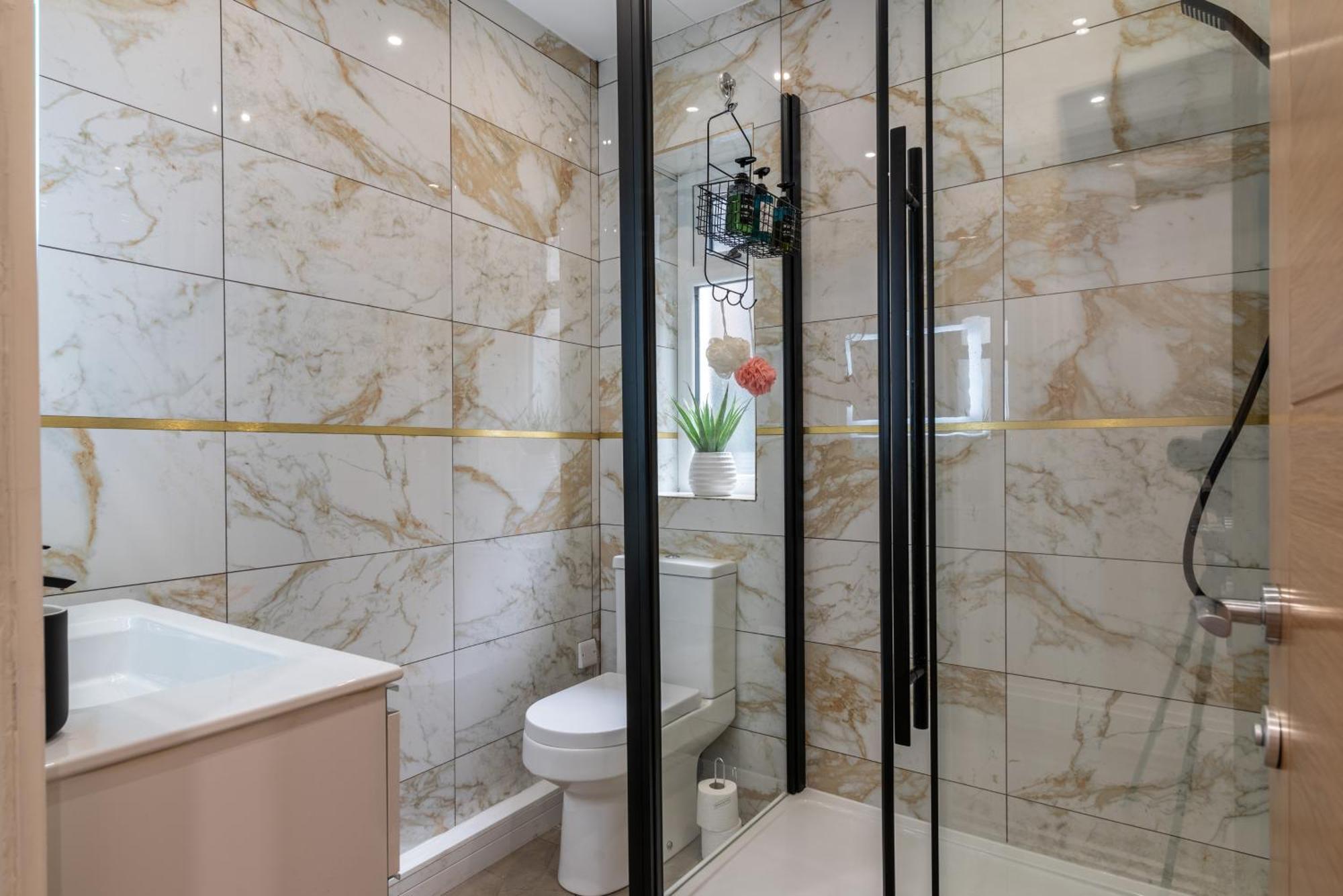 Luxury Apartments In Cardiff City Centre Εξωτερικό φωτογραφία