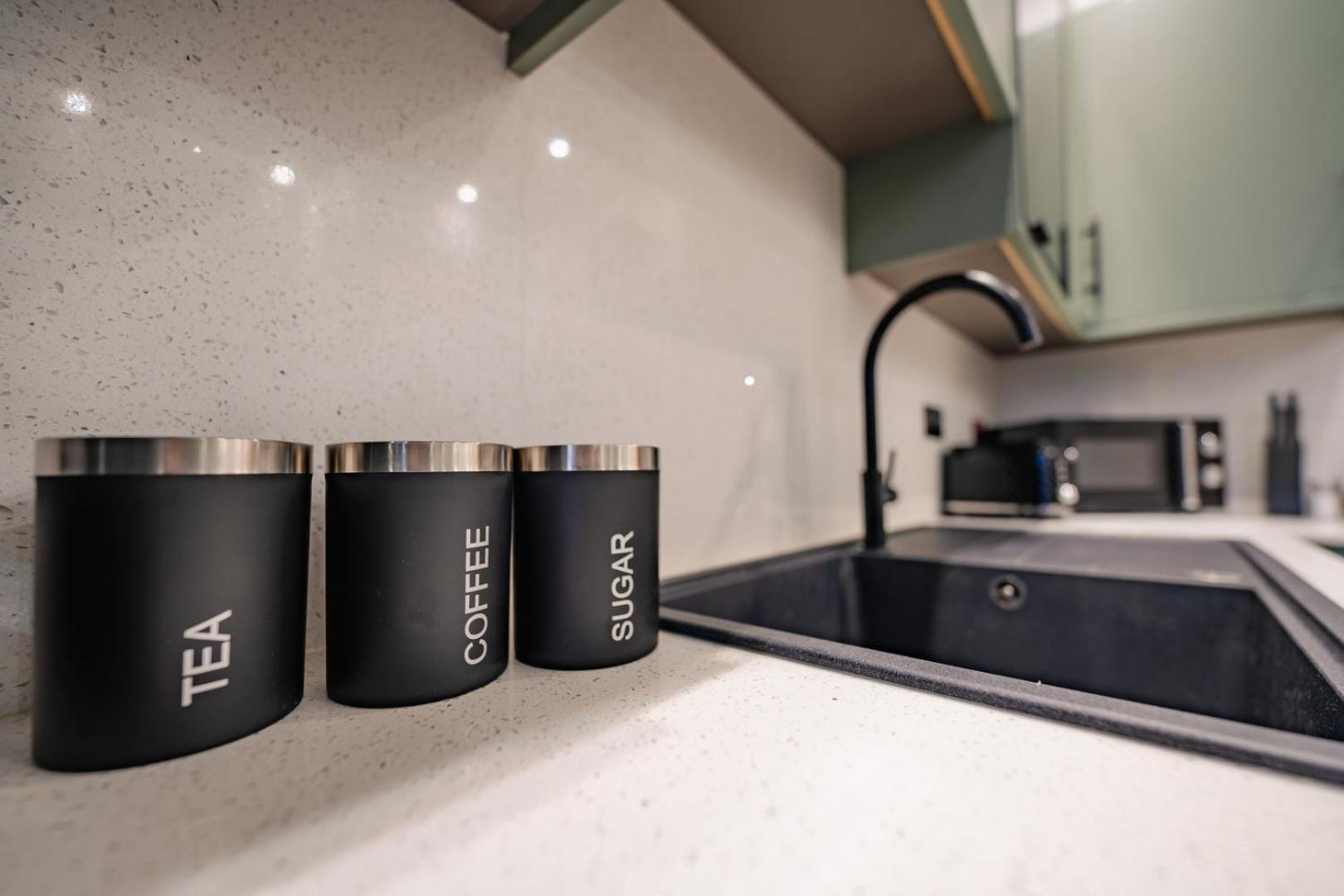 Luxury Apartments In Cardiff City Centre Εξωτερικό φωτογραφία