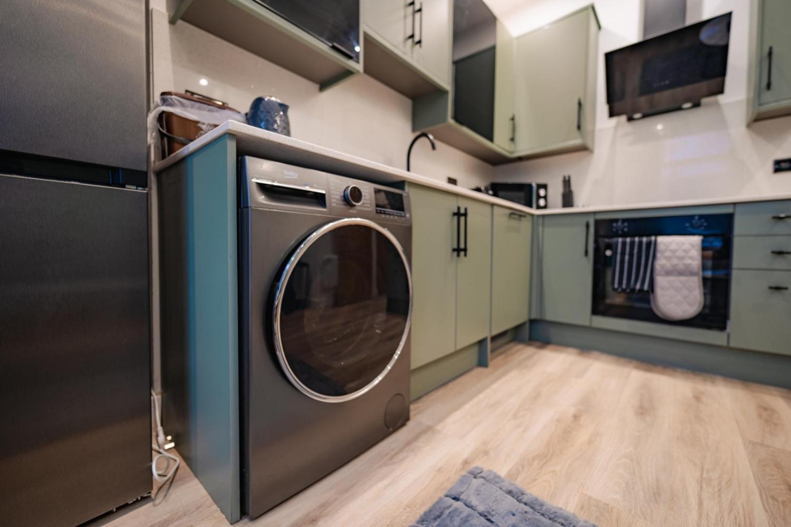 Luxury Apartments In Cardiff City Centre Εξωτερικό φωτογραφία