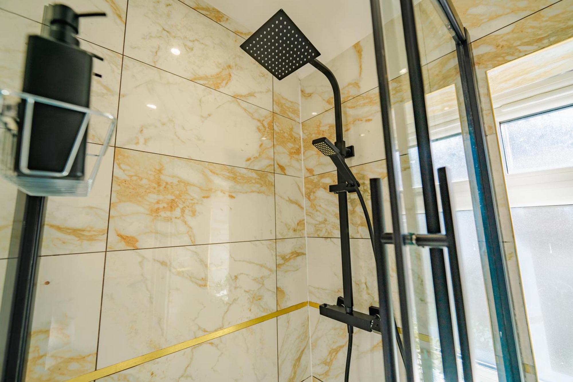 Luxury Apartments In Cardiff City Centre Δωμάτιο φωτογραφία